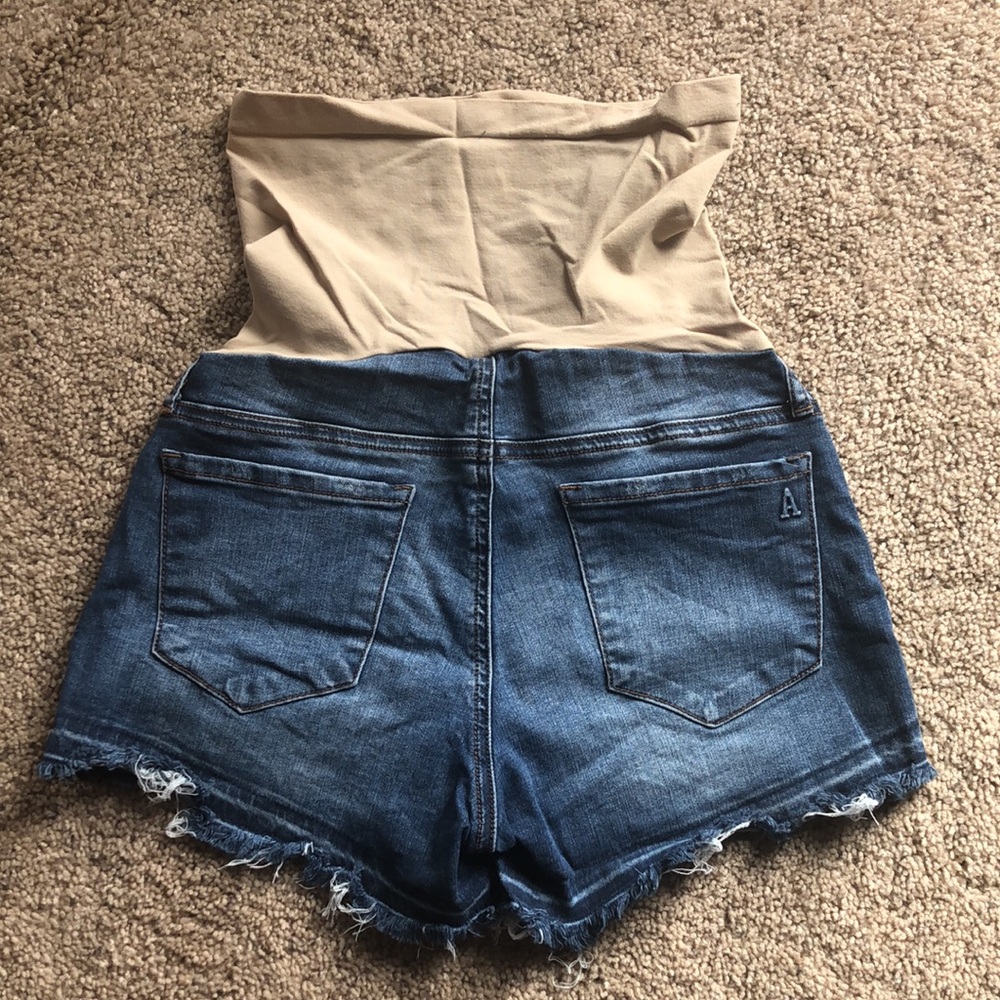 Articles of Society Maternity Shorts - Picture 2 of 5